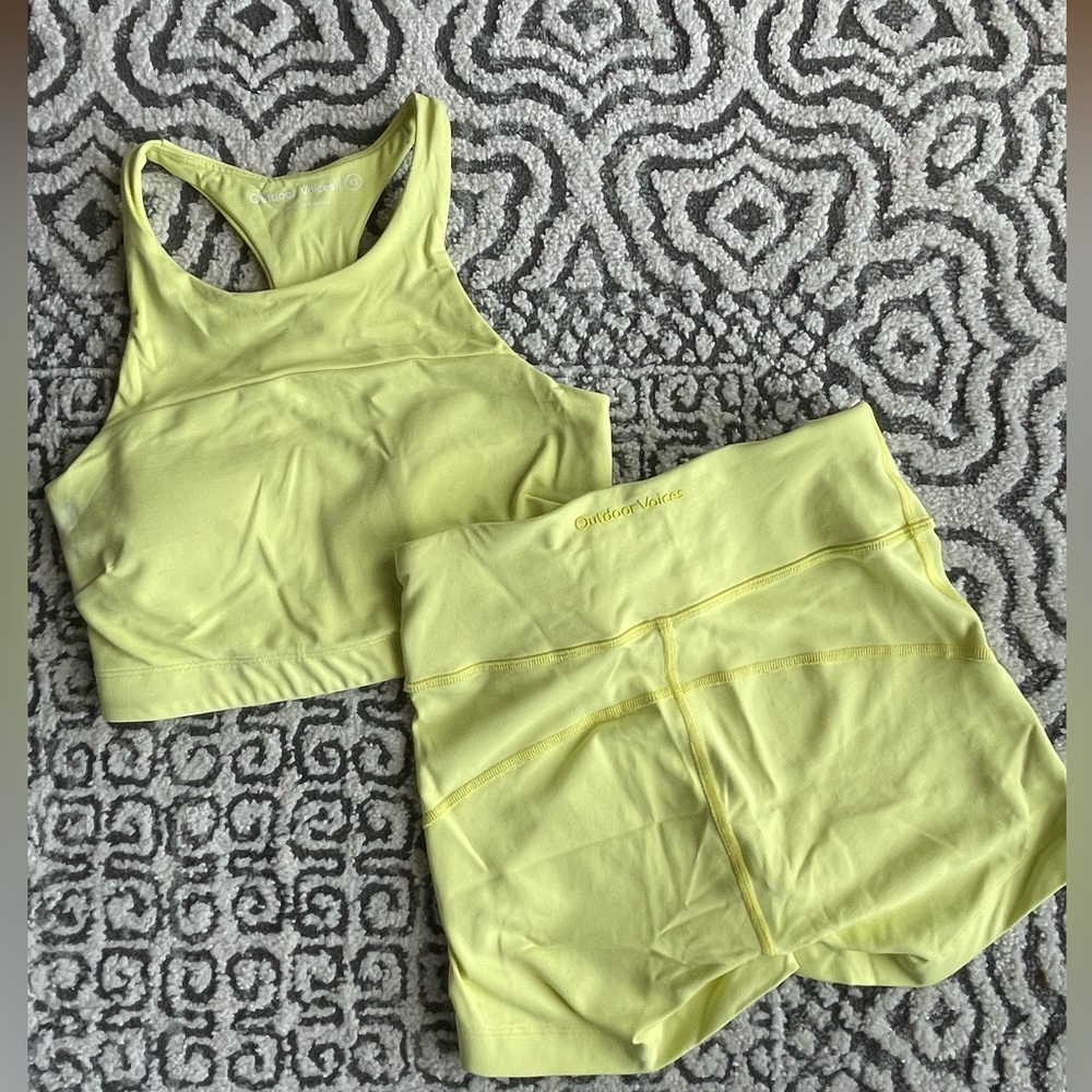 Outdoor voices workout set